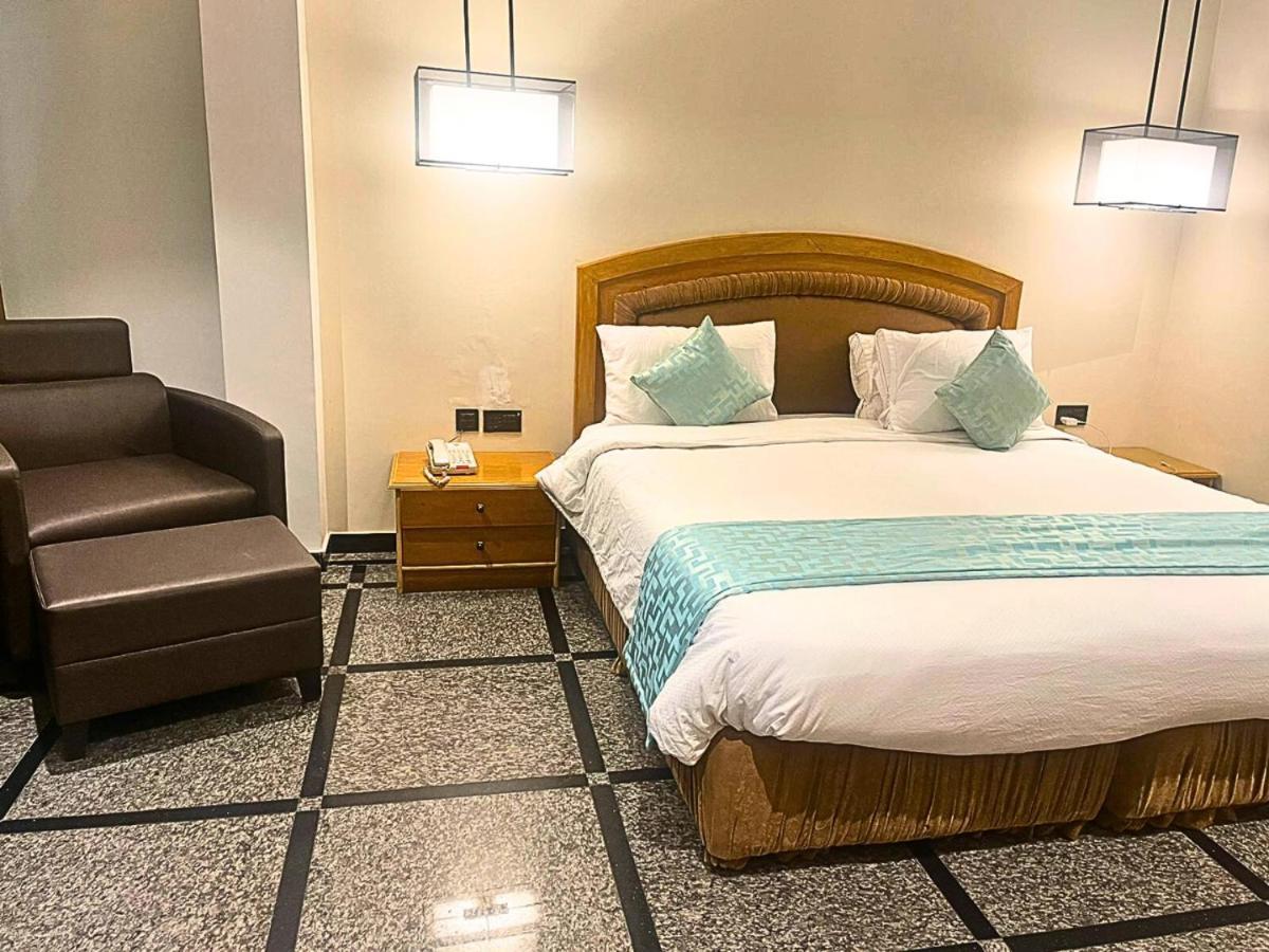 D R Utthama Nellore - Am Hotel Kollection Ngoại thất bức ảnh